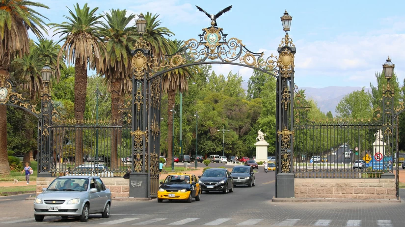 Grúas en Ciudad de Mendoza